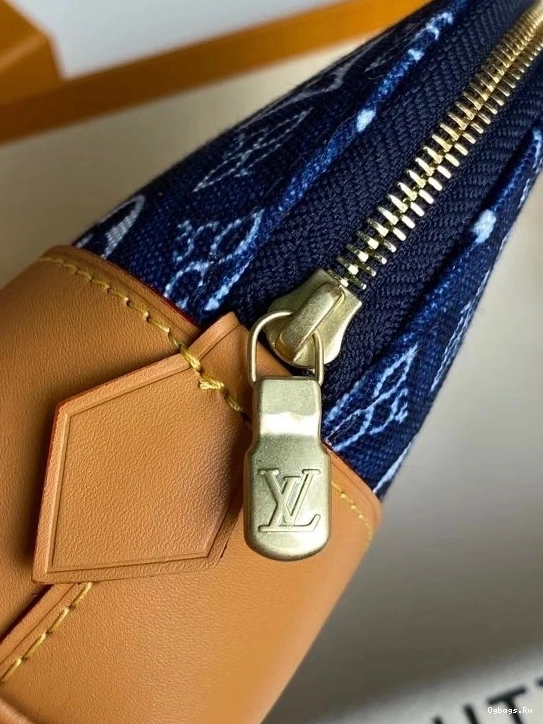 SINCE PM LOUIS VUITTON COSMETIC POUCH 1854 0329